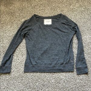 Abercrombie & Fitch Gray Long Sleeve Top